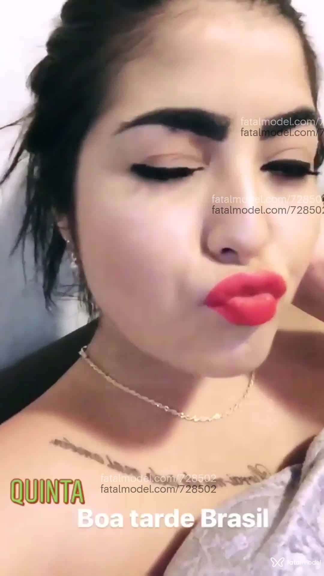 Acompanhante mulher morena (o) de olhos castanhos - Julianna Acompanhante mulher morena (o) de olhos castanhos - Julianna