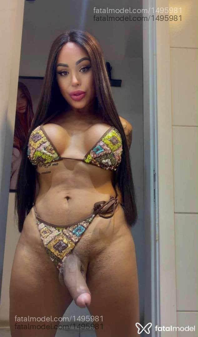 Acompanhante mulher trans loira (o) de olhos pretos - Mayte Souza