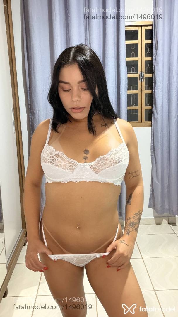 Acompanhante mulher com cabelo castanho de olhos verdes em Varginha Acompanhante mulher com cabelo castanho de olhos verdes em Varginha - Maya Liz