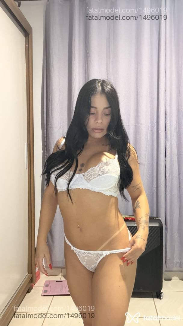 Acompanhante mulher com cabelo castanho de olhos verdes em Varginha Acompanhante mulher com cabelo castanho de olhos verdes em Varginha - Maya Liz