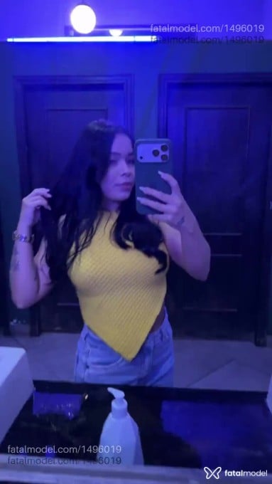 Acompanhante mulher com cabelo castanho de olhos verdes em Varginha Acompanhante mulher com cabelo castanho de olhos verdes em Varginha - Maya Liz