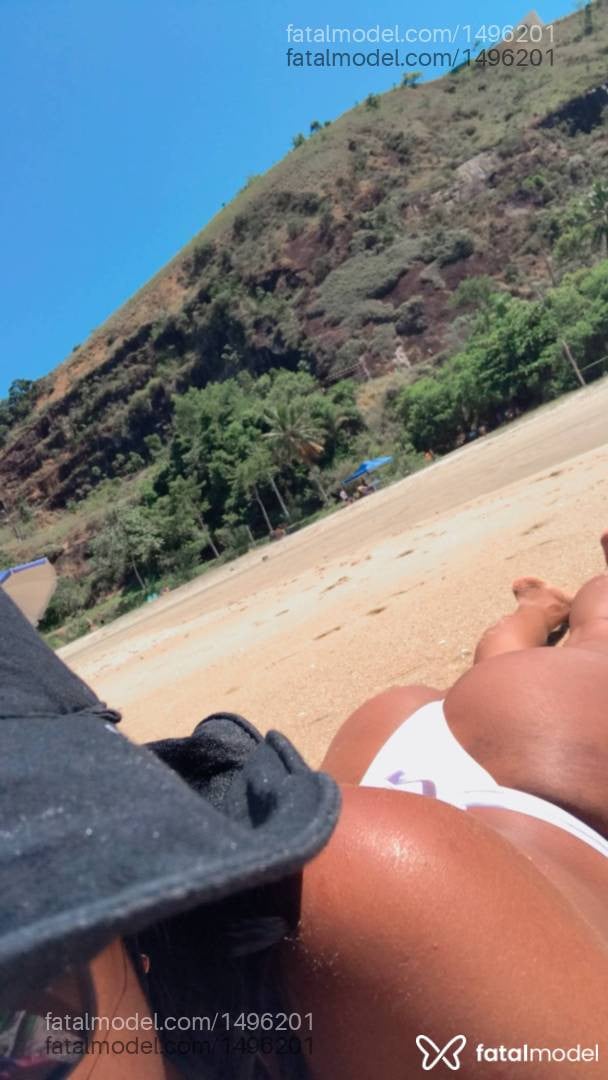 Acompanhante mulher com cabelo castanho de olhos castanhos em Araraquara - Mariana