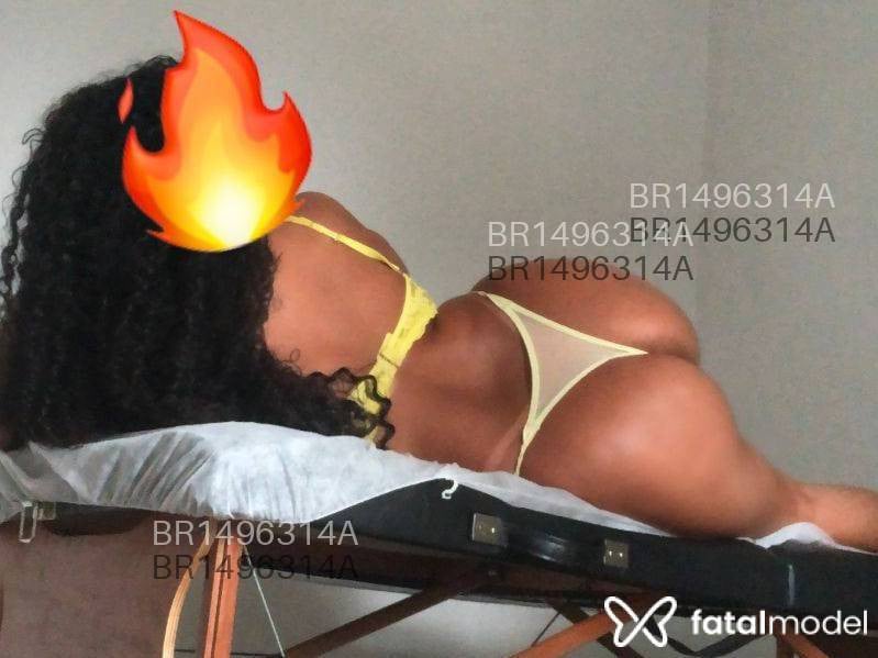 Acompanhante mulher morena (o) de olhos pretos em Foz do Iguaçu - ISABELLA LOVATELLI