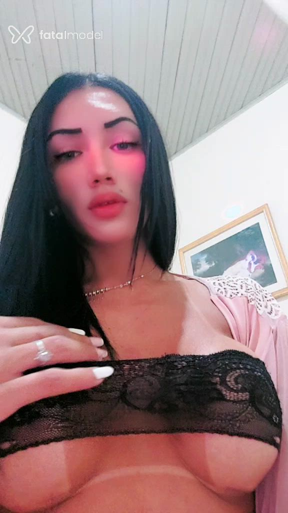 Acompanhante travesti morena (o) de olhos pretos - Yara marin