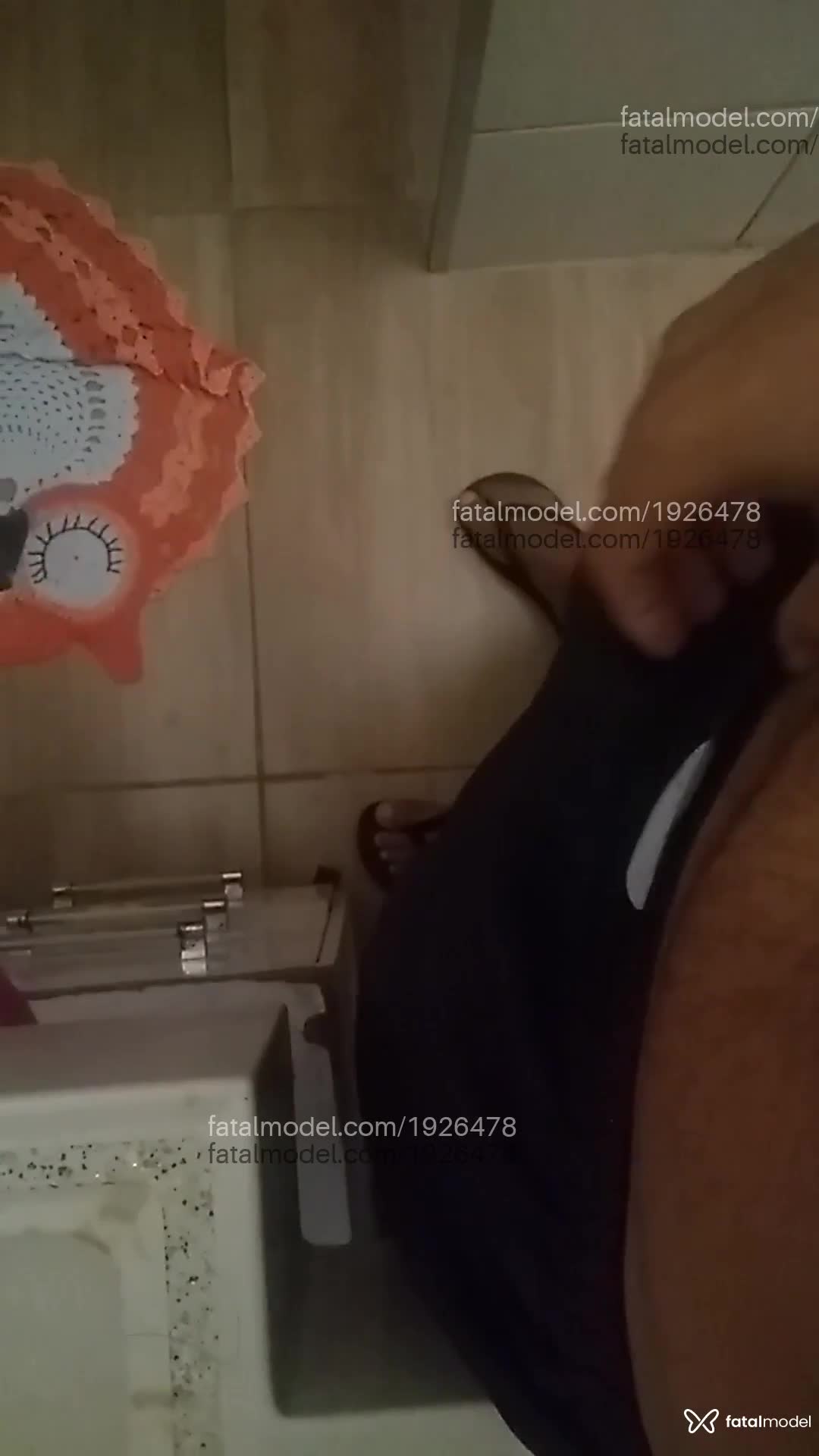 Acompanhante homem com cabelo grisalho de olhos castanhos em Mogi das Cruzes Acompanhante homem com cabelo grisalho de olhos castanhos em Mogi das Cruzes - preto paulista