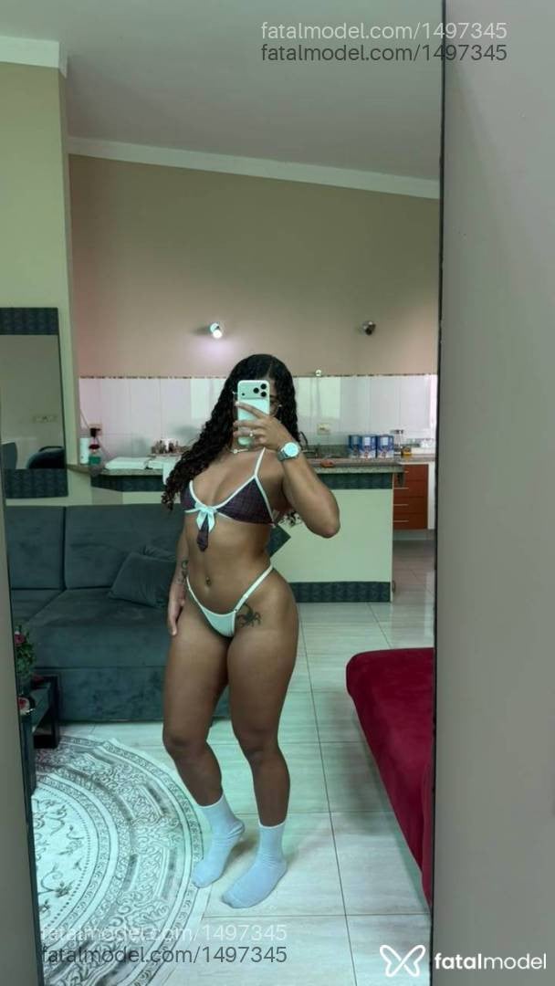Acompanhante mulher morena (o) de olhos castanhos - Evelyn Diniz