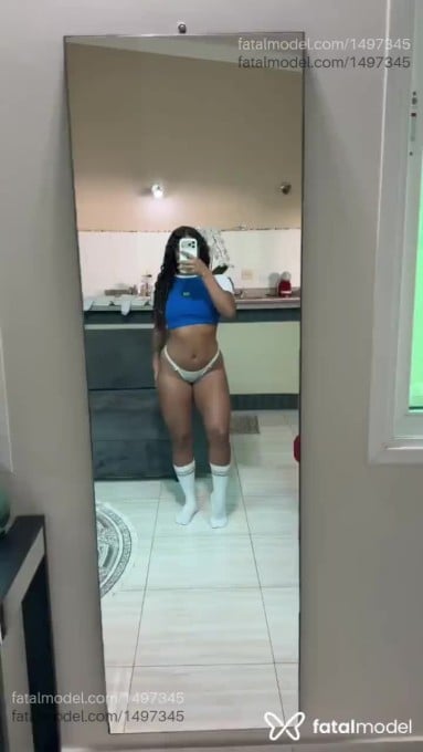 Acompanhante mulher morena (o) de olhos castanhos em Araraquara Acompanhante mulher morena (o) de olhos castanhos em Araraquara - Evelyn Diniz