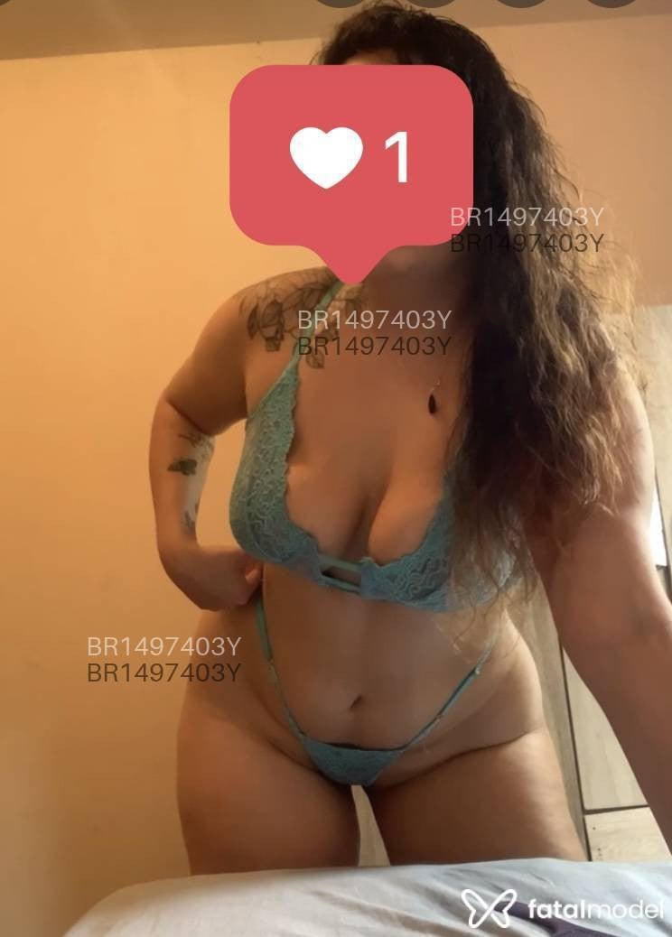 Acompanhante mulher com cabelo castanho de olhos castanhos em Juiz de Fora Acompanhante mulher com cabelo castanho de olhos castanhos em Juiz de Fora - Júlia Fortunna