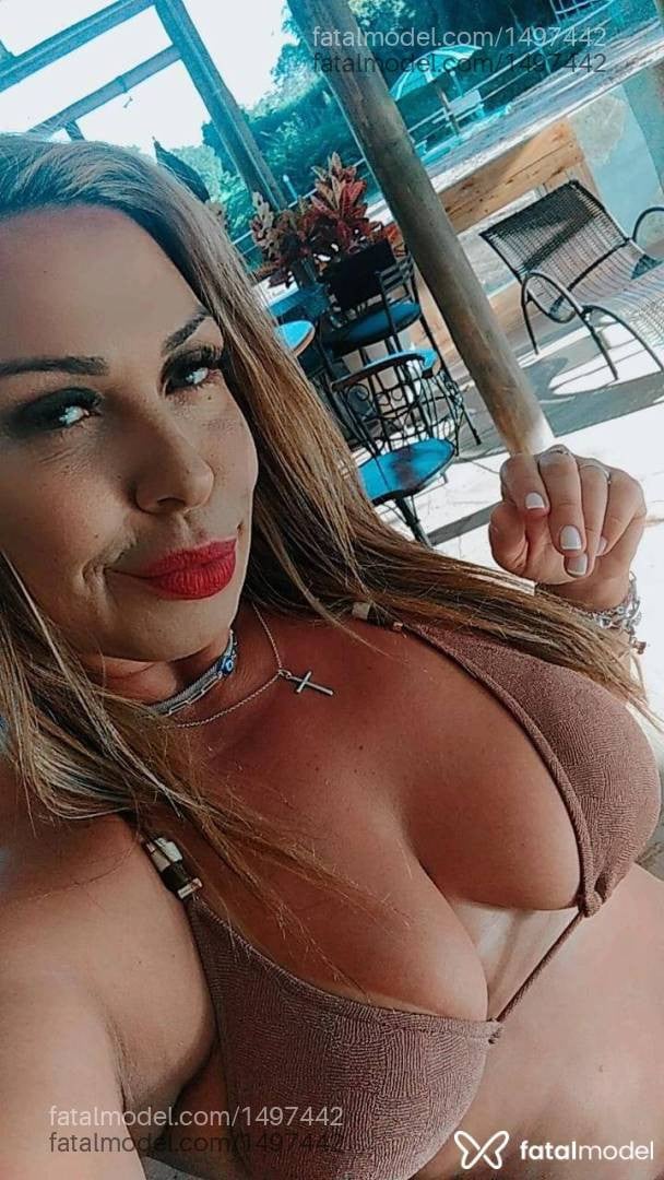 Acompanhante mulher morena (o) de olhos castanhos - Nicole briti