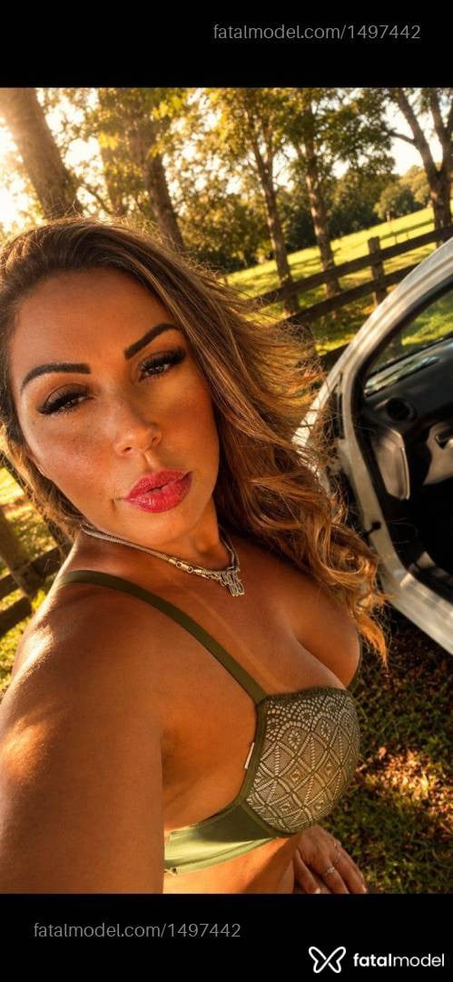 Acompanhante mulher morena (o) de olhos castanhos - Nicole briti