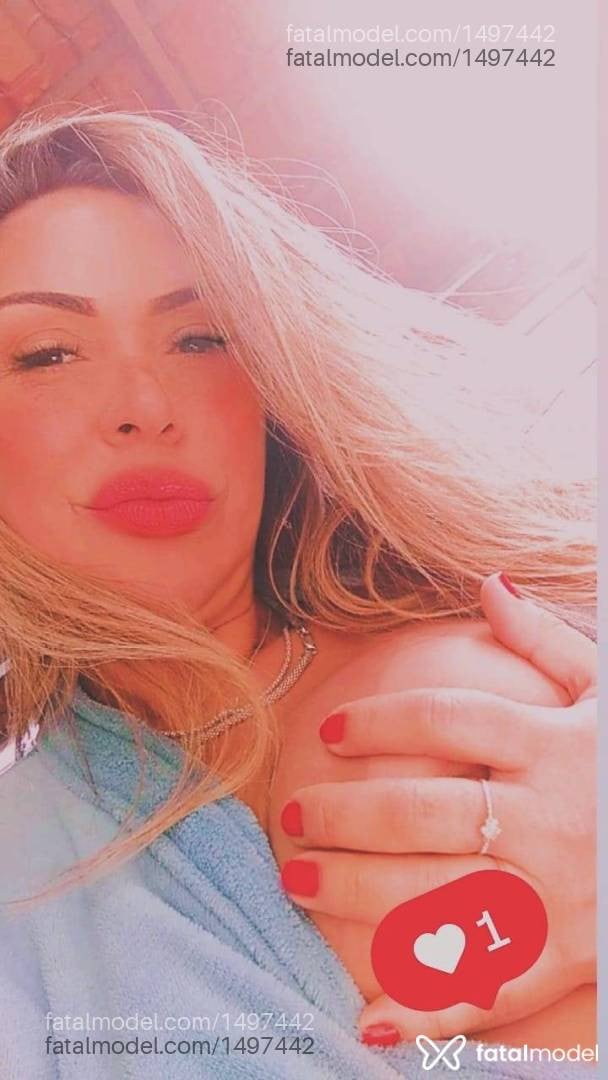 Acompanhante mulher morena (o) de olhos castanhos - Nicole briti