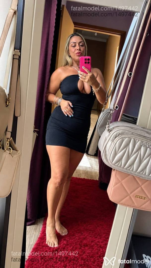 Acompanhante mulher morena (o) de olhos castanhos - Nicole briti