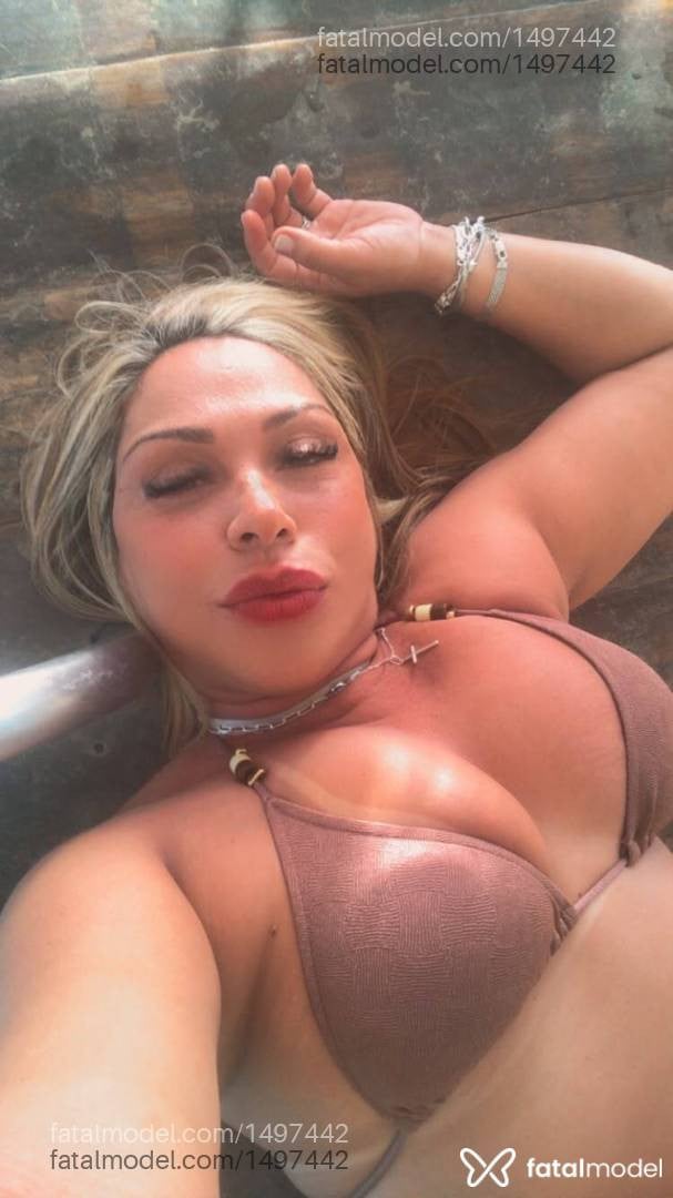 Acompanhante mulher morena (o) de olhos castanhos - Nicole briti