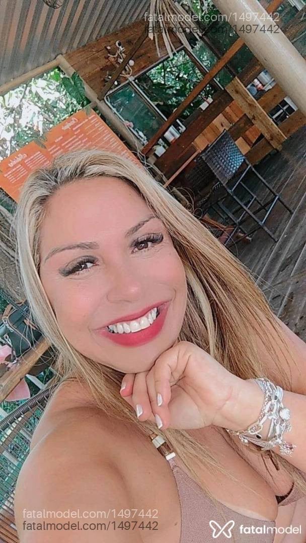 Acompanhante mulher morena (o) de olhos castanhos em São Carlos - Nicole briti