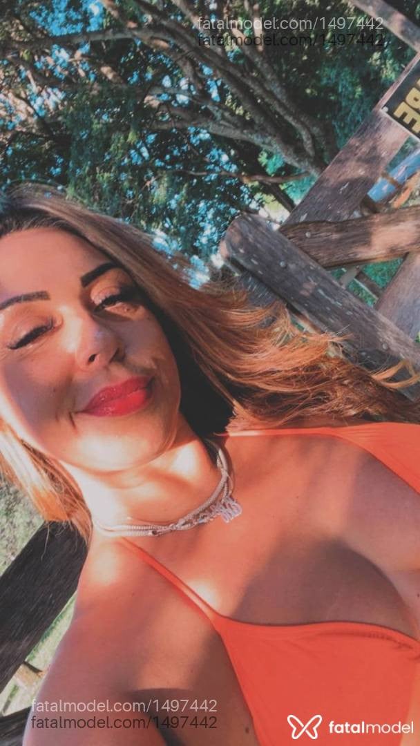Acompanhante mulher morena (o) de olhos castanhos - Nicole briti
