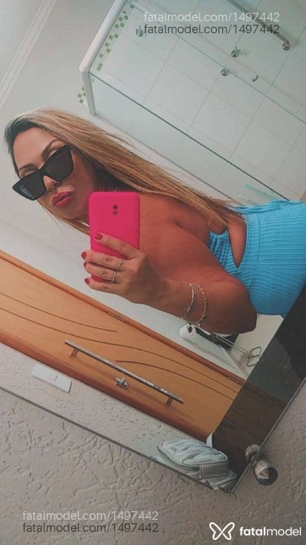 Acompanhante mulher morena (o) de olhos castanhos - Nicole briti