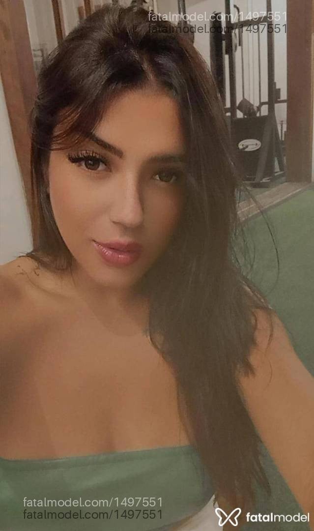 Acompanhante mulher com cabelo castanho de olhos castanhos - Alice Alencar