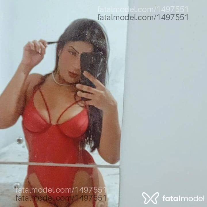 Acompanhante mulher com cabelo castanho de olhos castanhos - Alice Alencar