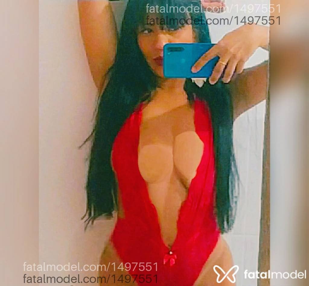 Acompanhante mulher com cabelo castanho de olhos castanhos - Alice Alencar