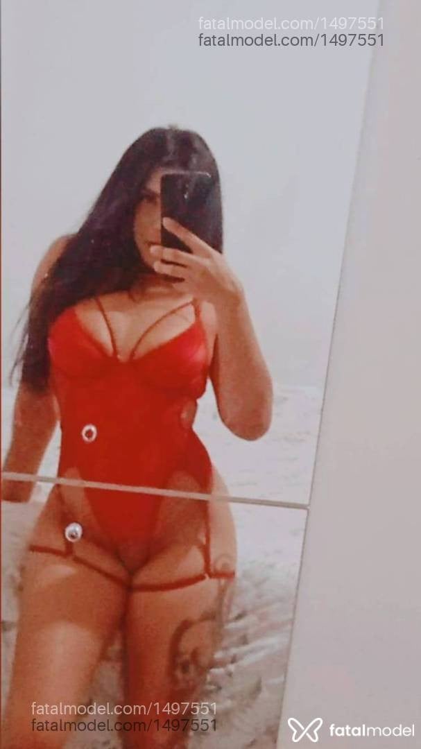 Acompanhante mulher com cabelo castanho de olhos castanhos - Alice Alencar