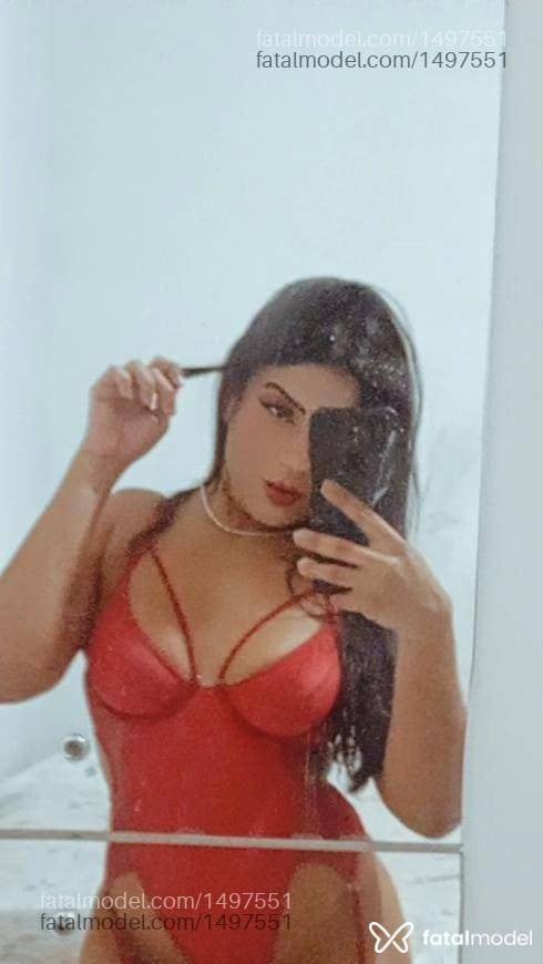 Acompanhante mulher com cabelo castanho de olhos castanhos - Alice Alencar