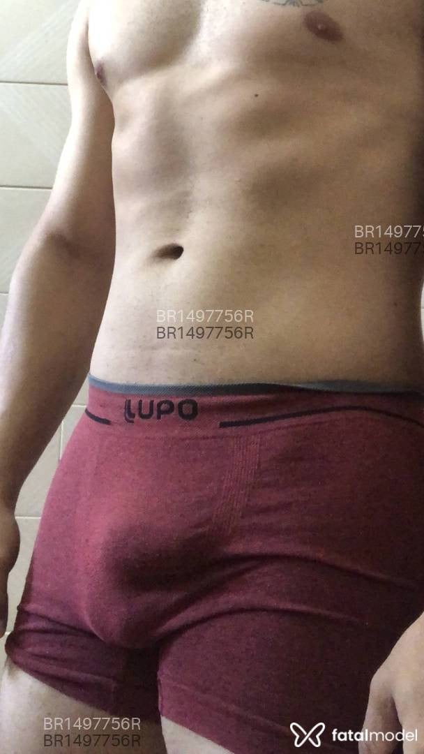 Acompanhante homem morena (o) de olhos castanhos em Uberlândia - Danilo