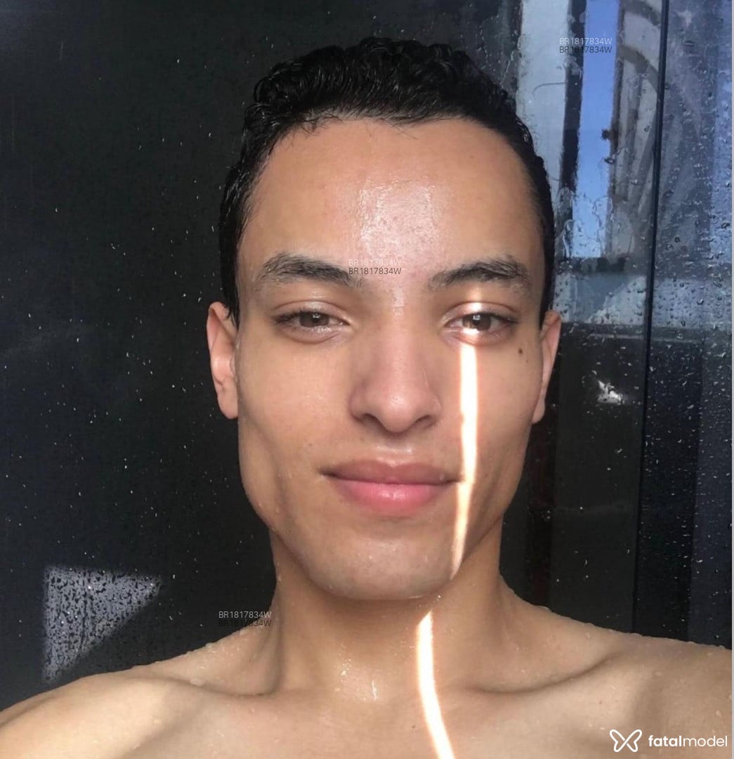 Acompanhante homem morena (o) de olhos castanhos em Curitiba - Bruno Costa