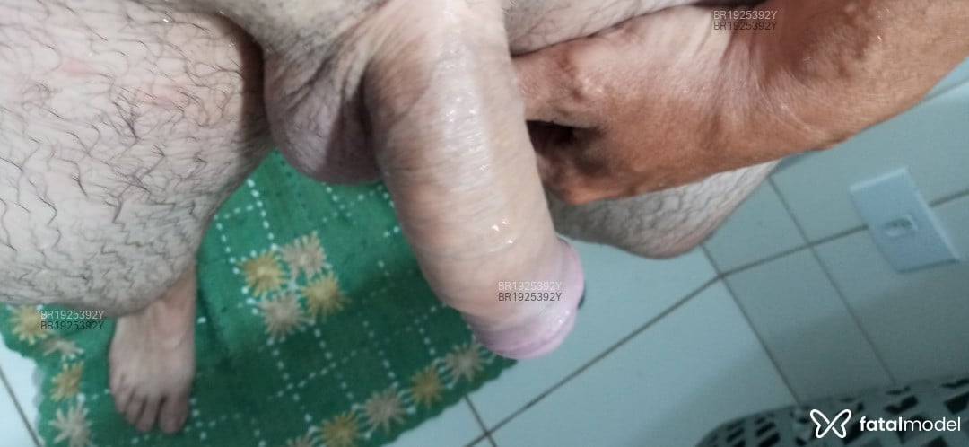 Acompanhante homem com cabelo castanho de olhos verdes em Uberlândia - Kauan