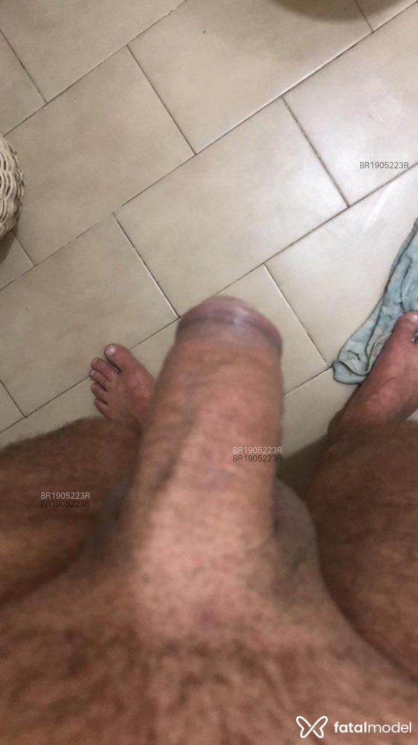 Acompanhante homem com cabelo castanho de olhos verdes em Santa Maria - Thomás