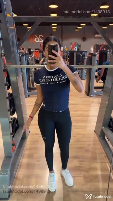 Acompanhante mulher com cabelo castanho de olhos castanhos em Erechim - Beatriz