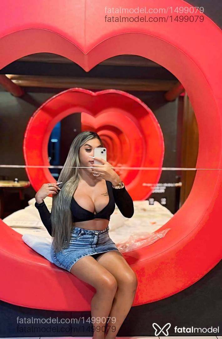 Acompanhante travesti loira (o) de olhos castanhos em Taquara - Mel Ferrari