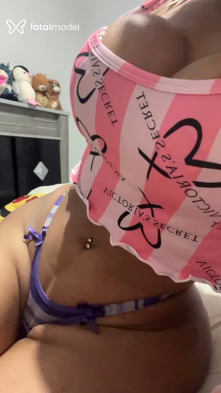Acompanhante travesti loira (o) de olhos castanhos - Mel Ferrari