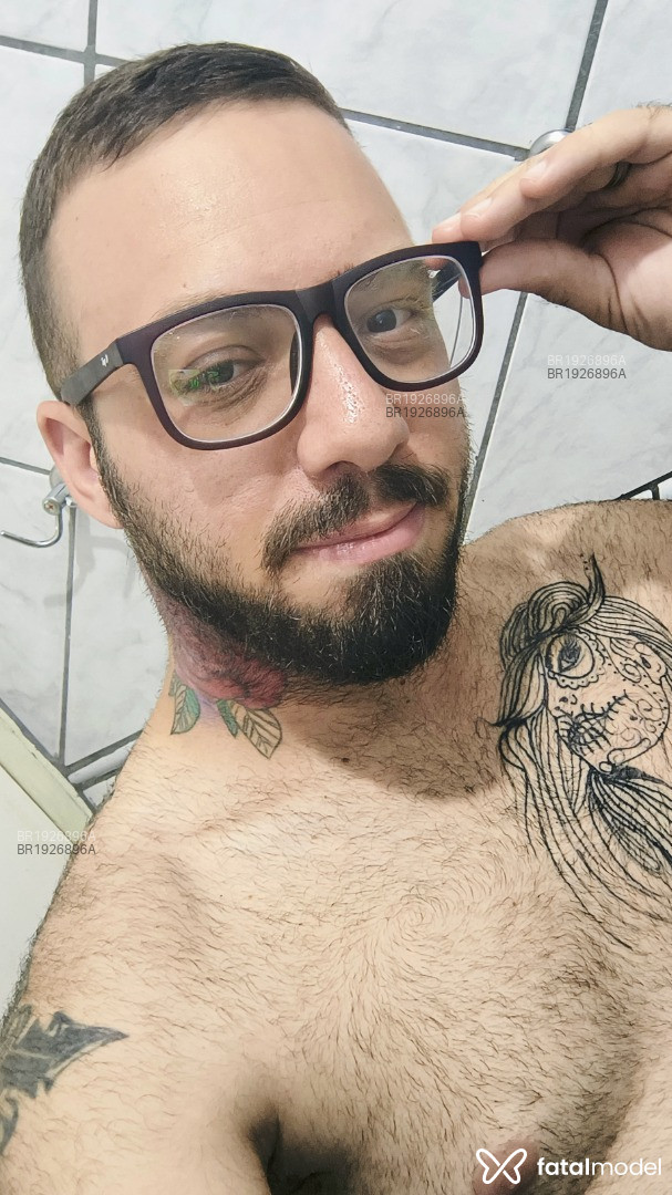 Acompanhante homem com cabelo castanho de olhos castanhos em Ribeirão Preto - Kadu
