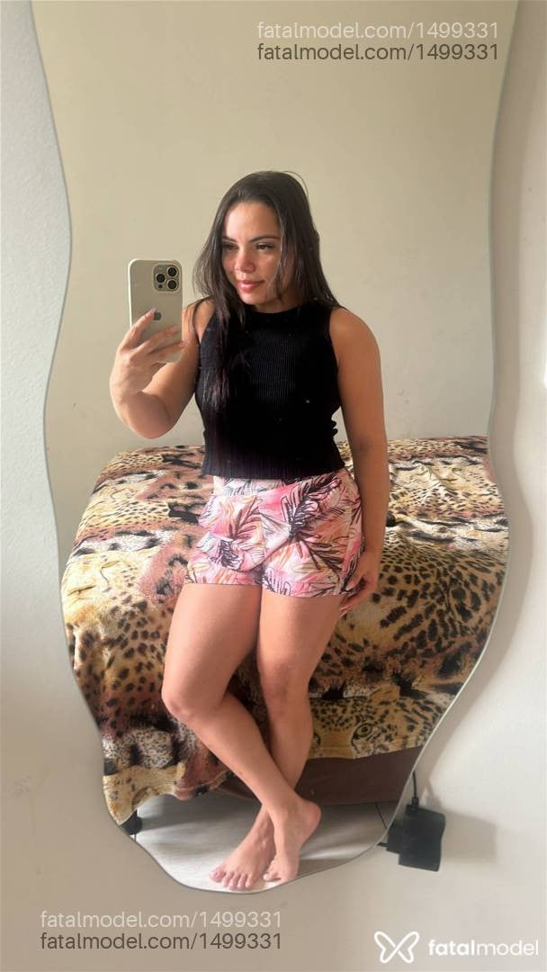 Acompanhante mulher morena (o) de olhos castanhos - Merly Tavares