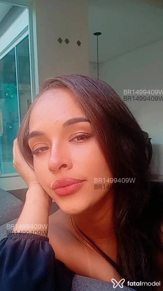 Acompanhante mulher com cabelo castanho de olhos mel - Bruna Garcia