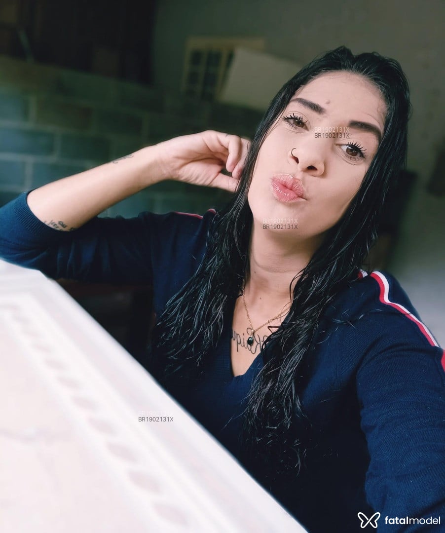 Acompanhante mulher morena (o) de olhos castanhos em Extrema Acompanhante mulher morena (o) de olhos castanhos em Extrema - Nanda