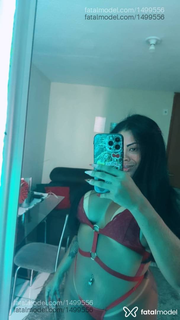 Acompanhante mulher morena (o) de olhos castanhos - Luna Ferrari