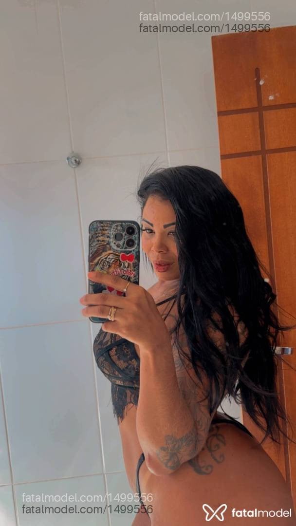 Acompanhante mulher morena (o) de olhos castanhos - Luna Ferrari