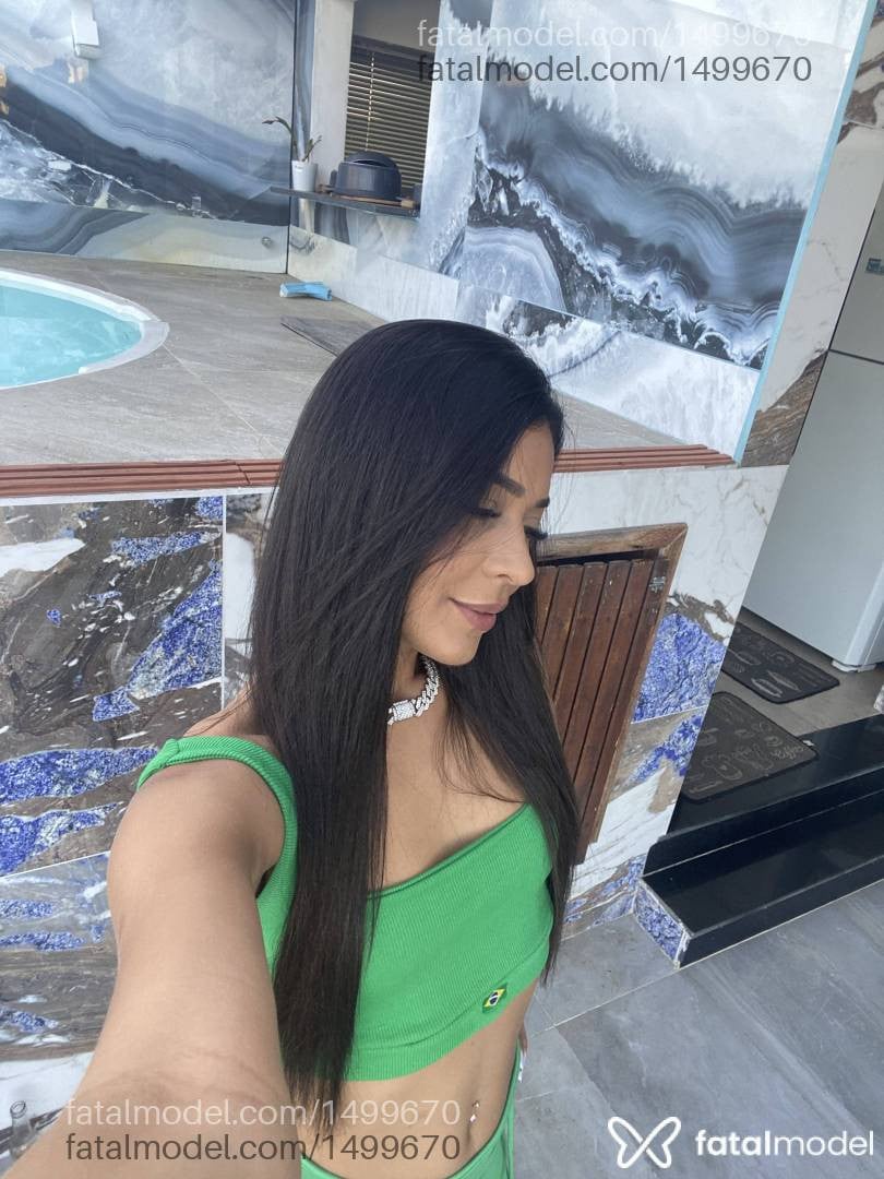 Acompanhante mulher com cabelo castanho de olhos castanhos em Governador Valadares - Angel