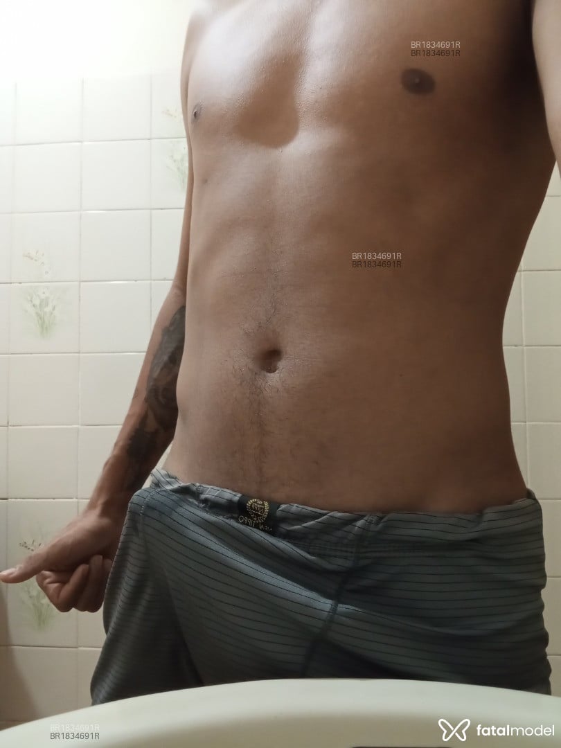 Acompanhante homem loira (o) de olhos castanhos - Iago ams