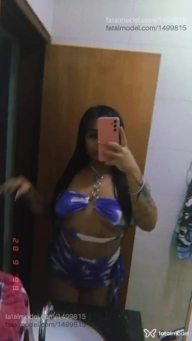 Acompanhante travesti loira (o) de olhos mel em Patos de Minas - Izadora Barbosa
