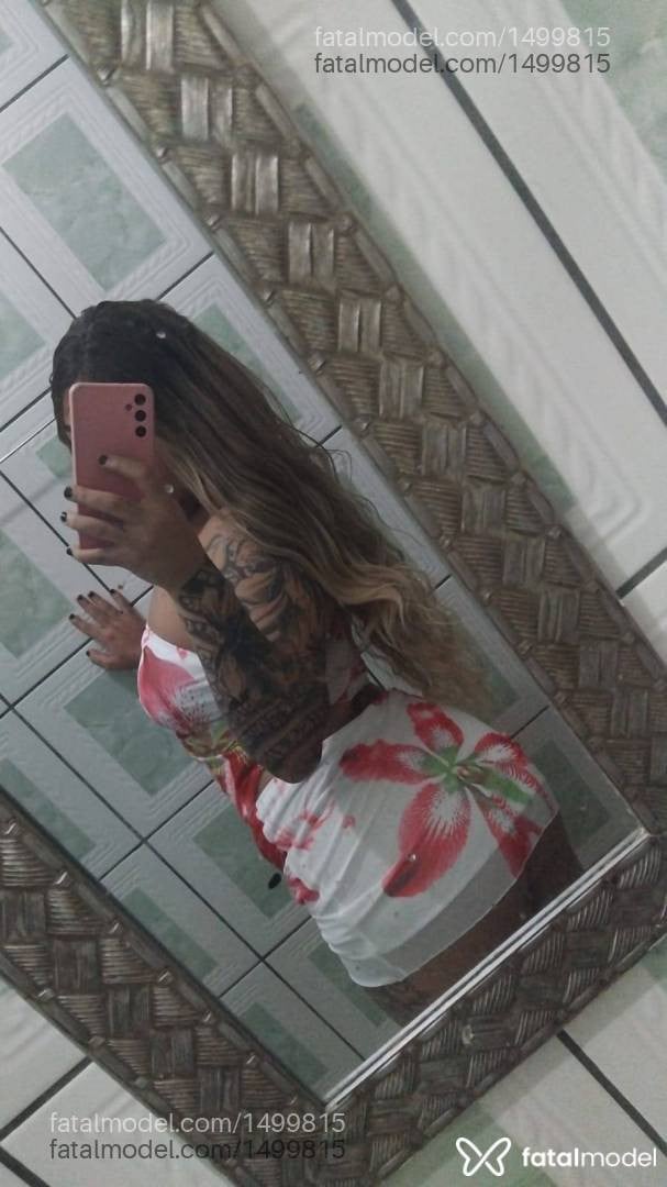 Acompanhante travesti loira (o) de olhos mel em Patos de Minas - Izadora Barbosa