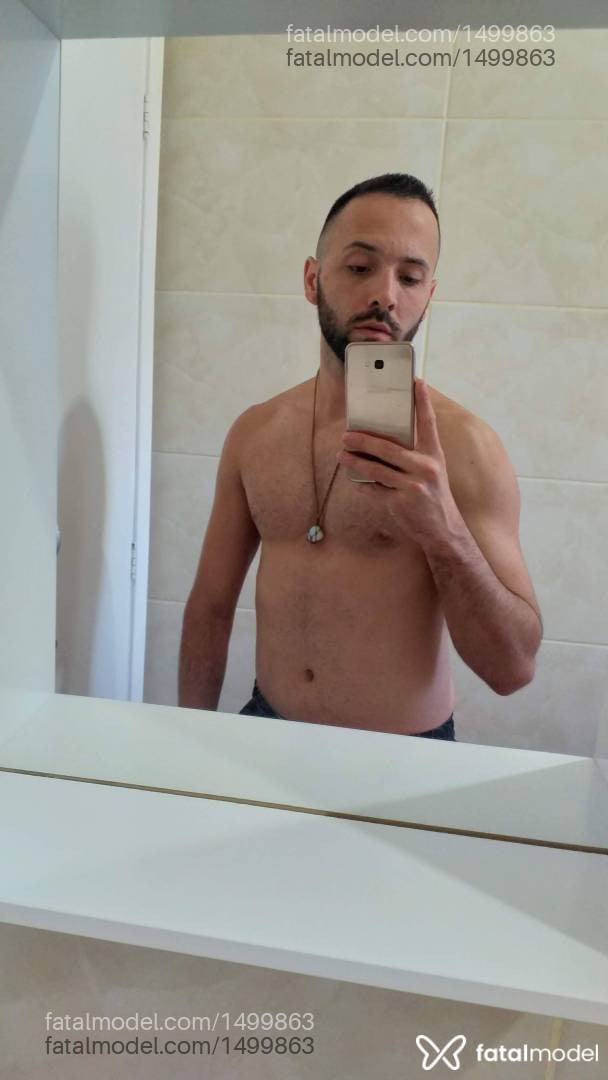 Acompanhante homem com cabelo castanho de olhos castanhos - David Santos