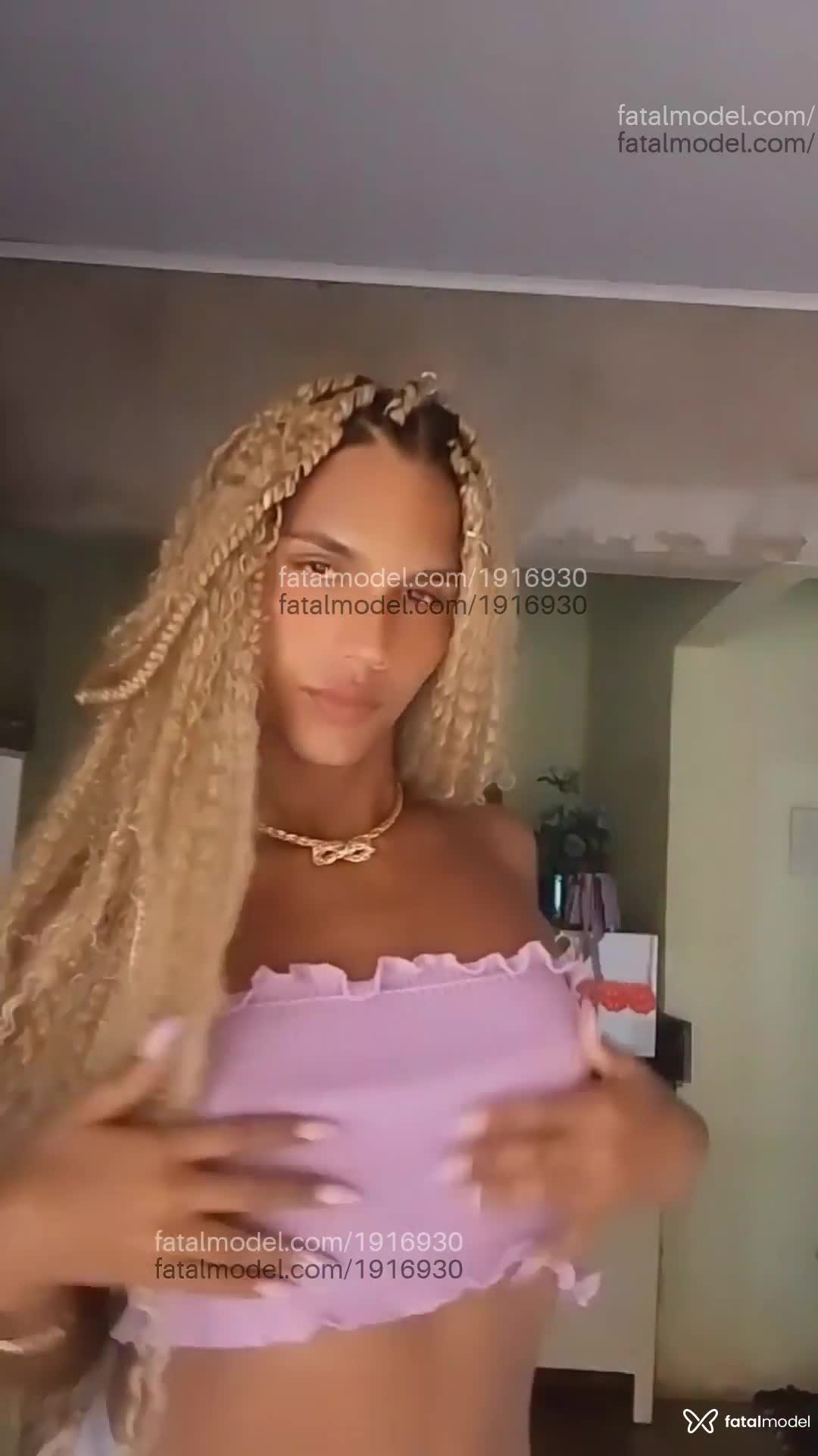 Acompanhante mulher trans loira (o) de olhos castanhos em Paranatinga - Angel vicktoria