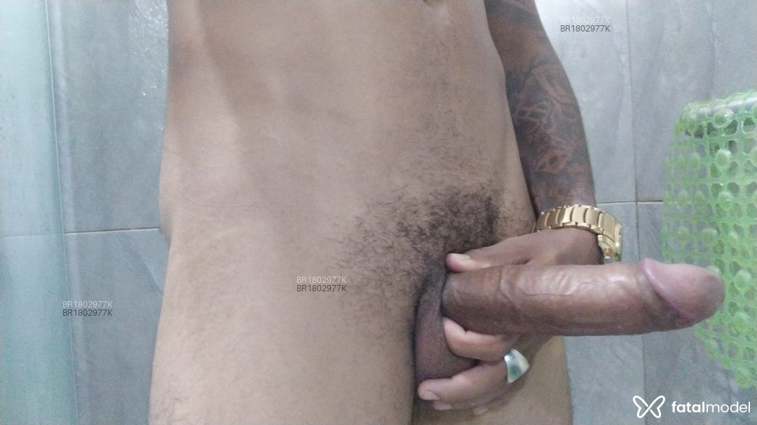 Acompanhante homem morena (o) de olhos castanhos em Cabo Frio - Leonardo