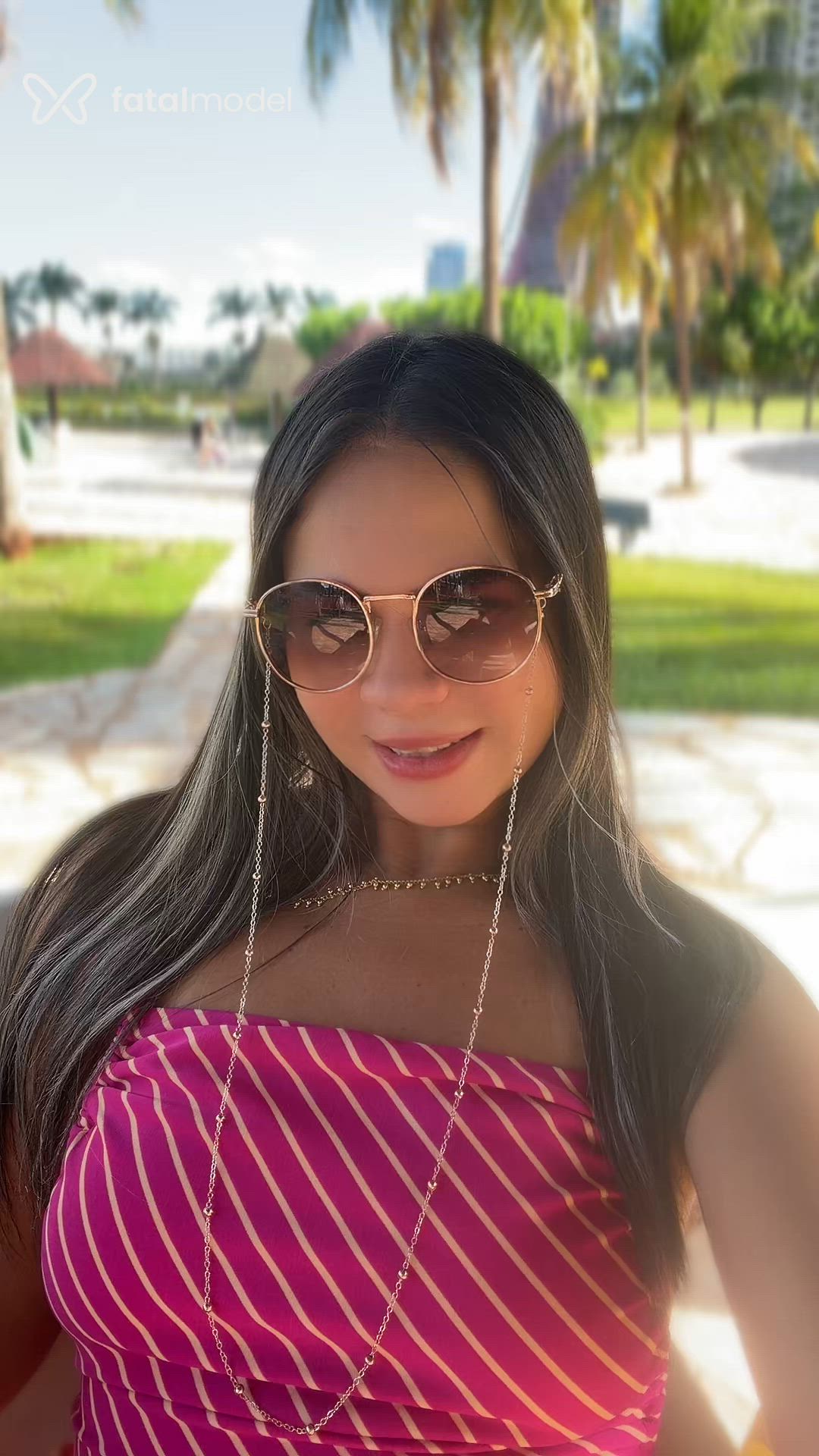 Acompanhante mulher morena (o) de olhos castanhos em Rio Verde Acompanhante mulher morena (o) de olhos castanhos em Rio Verde - Emelly