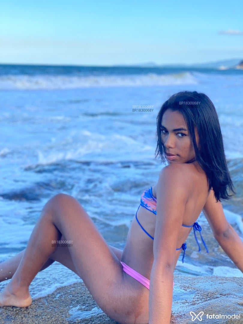 Acompanhante mulher trans morena (o) de olhos pretos em Balneário Camboriú - Sabrinna Tuski