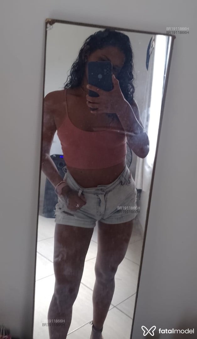 Acompanhante mulher morena (o) de olhos castanhos em Rio de Janeiro - Sarah