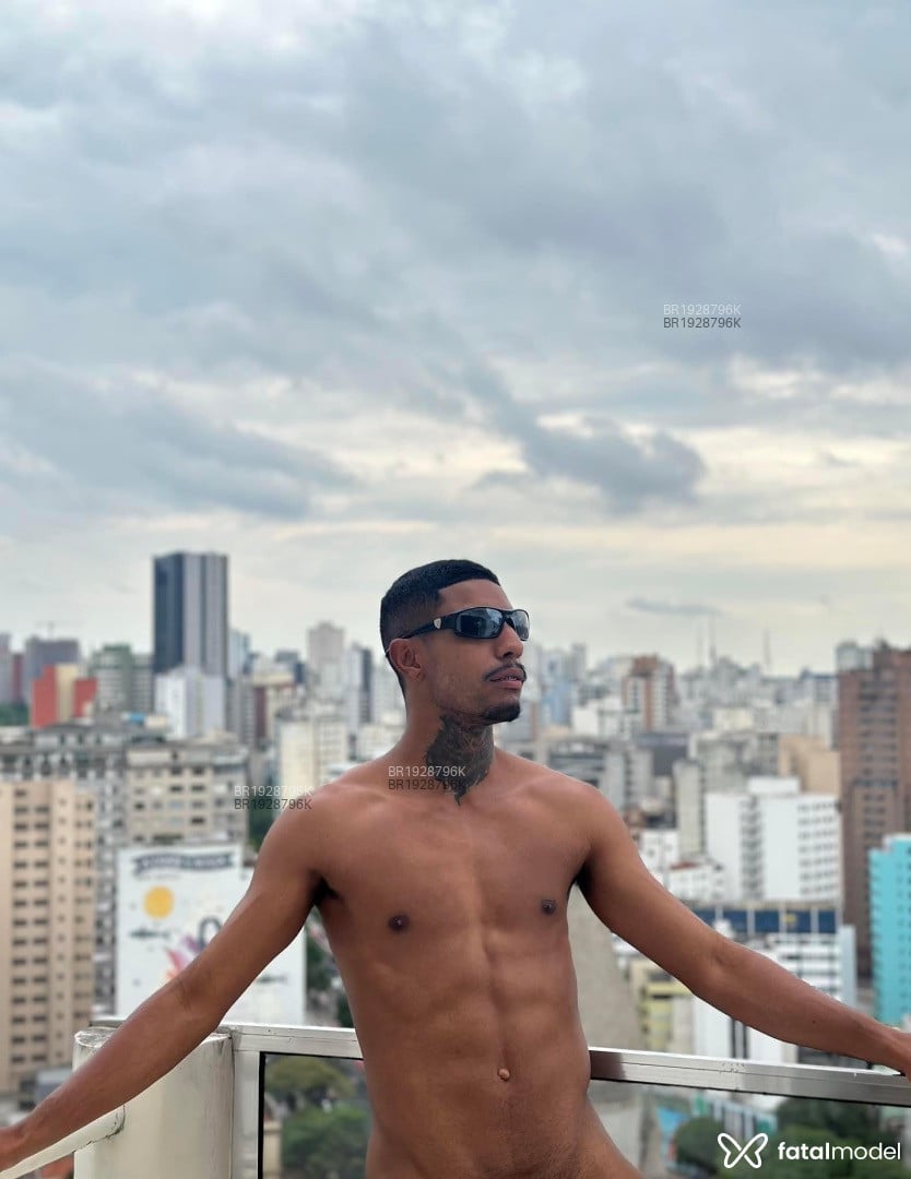 Acompanhante homem morena (o) de olhos mel em Cascavel - Igor Oliver