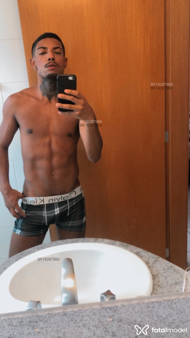 Acompanhante homem morena (o) de olhos mel em Cascavel - Igor Oliver